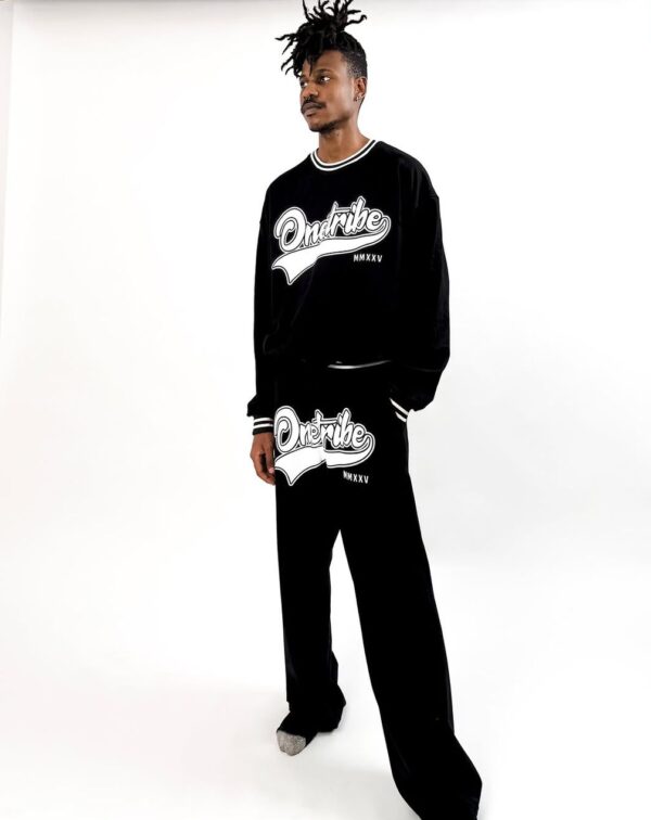 Sweat Shirt
